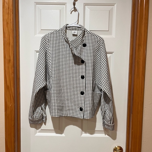 CAbi Jackets & Blazers - Cabi Windowpane Jacket Black and White cropped Jacket Size Small